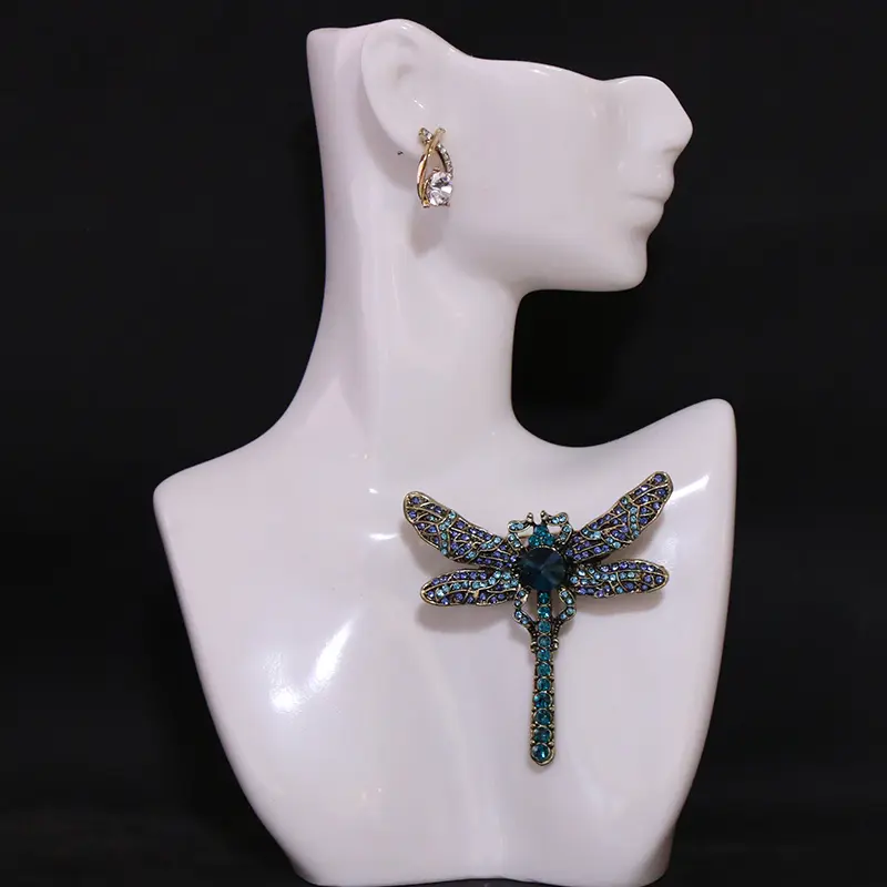 Fashionable dragonfly brooch
