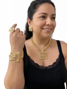 Fashion European and American Style  Jewelry Set Wholesale, Golden Color Luxury Women Jewelry Set, Necklace Bracelet Ring Earrings 5-Piece Set Various holiday gift clothing and accessories
