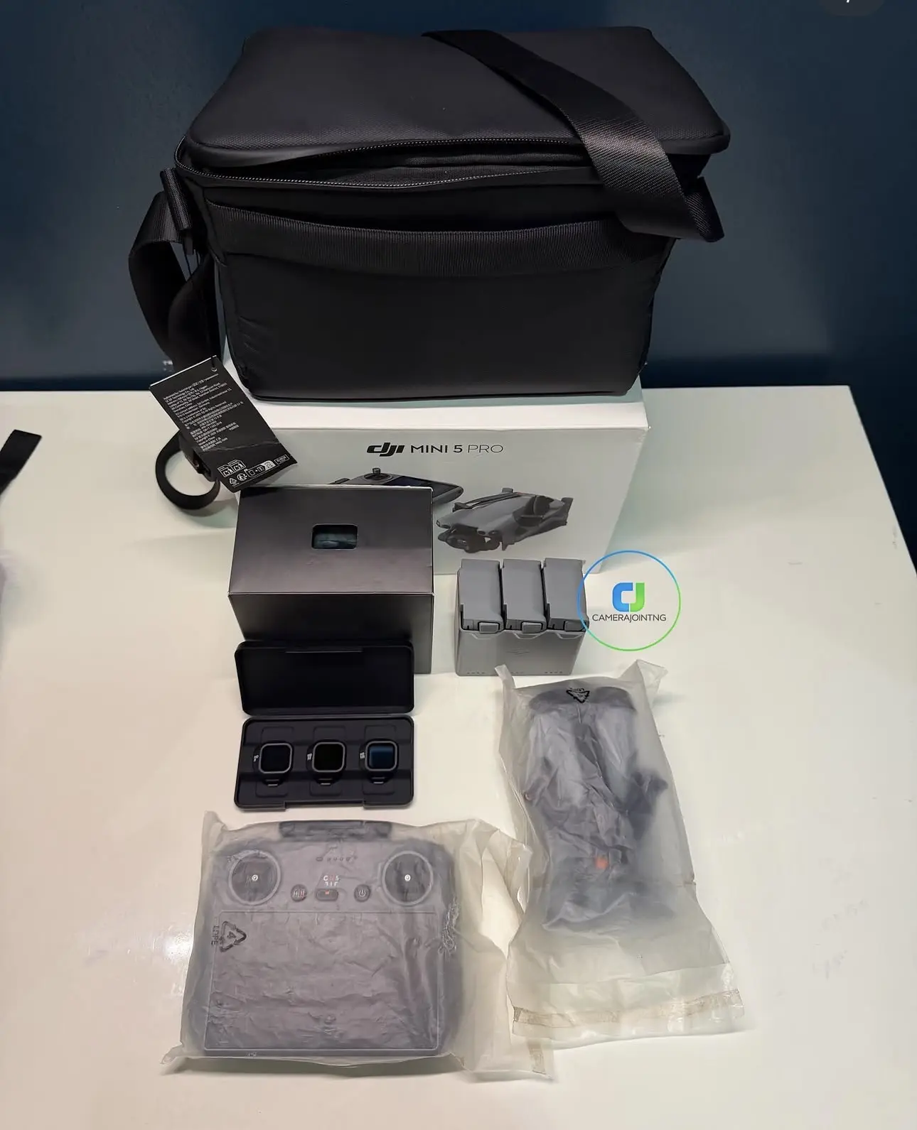 Dji mini 5 pro camera drone fly more combo- new