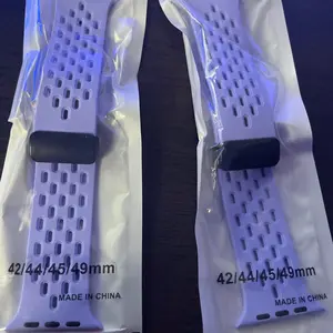 Watch strap with magnetic buckle, no need tool to adjust the strap.