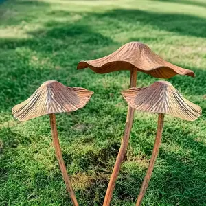 Vintage Metal Rusty Mushroom Garden Decor Set, Garden Accessories, 3-Piece Outdoor Sign Kit (15.75 & 11.42 Inches), Perfect for Farmhouse Yard Lawn Decoration Gift