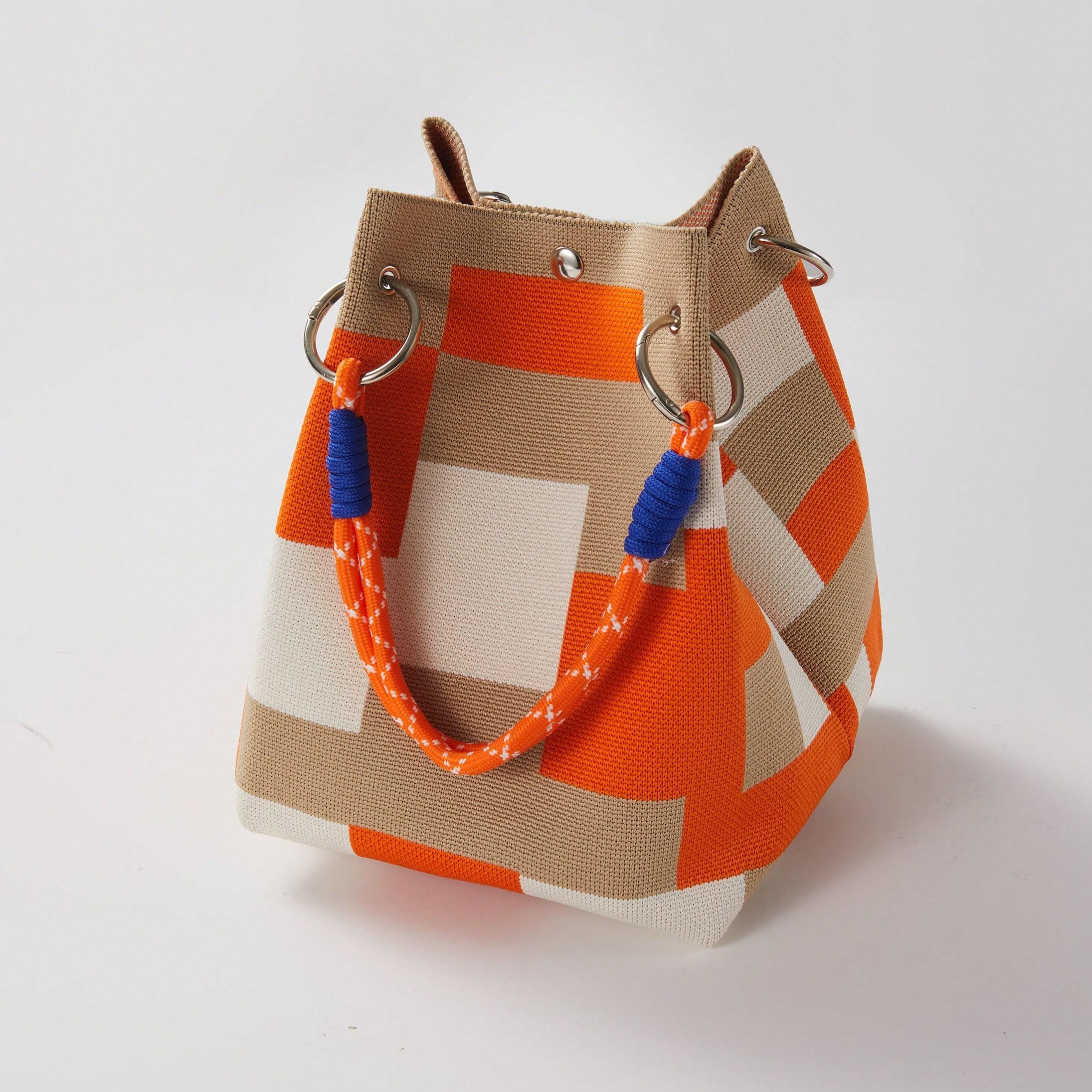 New Fashionable Women's Handbag - Multi-functional Mini Tote with Secure Snap Closure, Small Capacity, Suitable for Travel, Outdoor, Commuting, and Daily Use, Featuring Durable Handles and Stylish Accessories