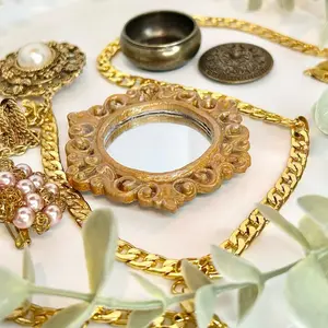Gold Ornate Circle Mirror Magnet