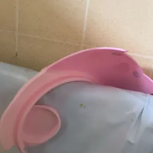 Adjustable Baby Shower Cap with Cute Pig Ears Design, Soft Non-Toxic Silicone Bath Hat, Safe Fun Baby Bath Accessories, High-Quality Construction