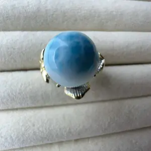 <PingEast jewelry > 925 sterling silver adjustable ring set with a 14mm round natural deep blue larimar sphere in a floral design, with certificate