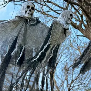 Halloween Skull Head Decorations, Spooky Party Supplies, No-Power Hanging Decoration for Parties & Events