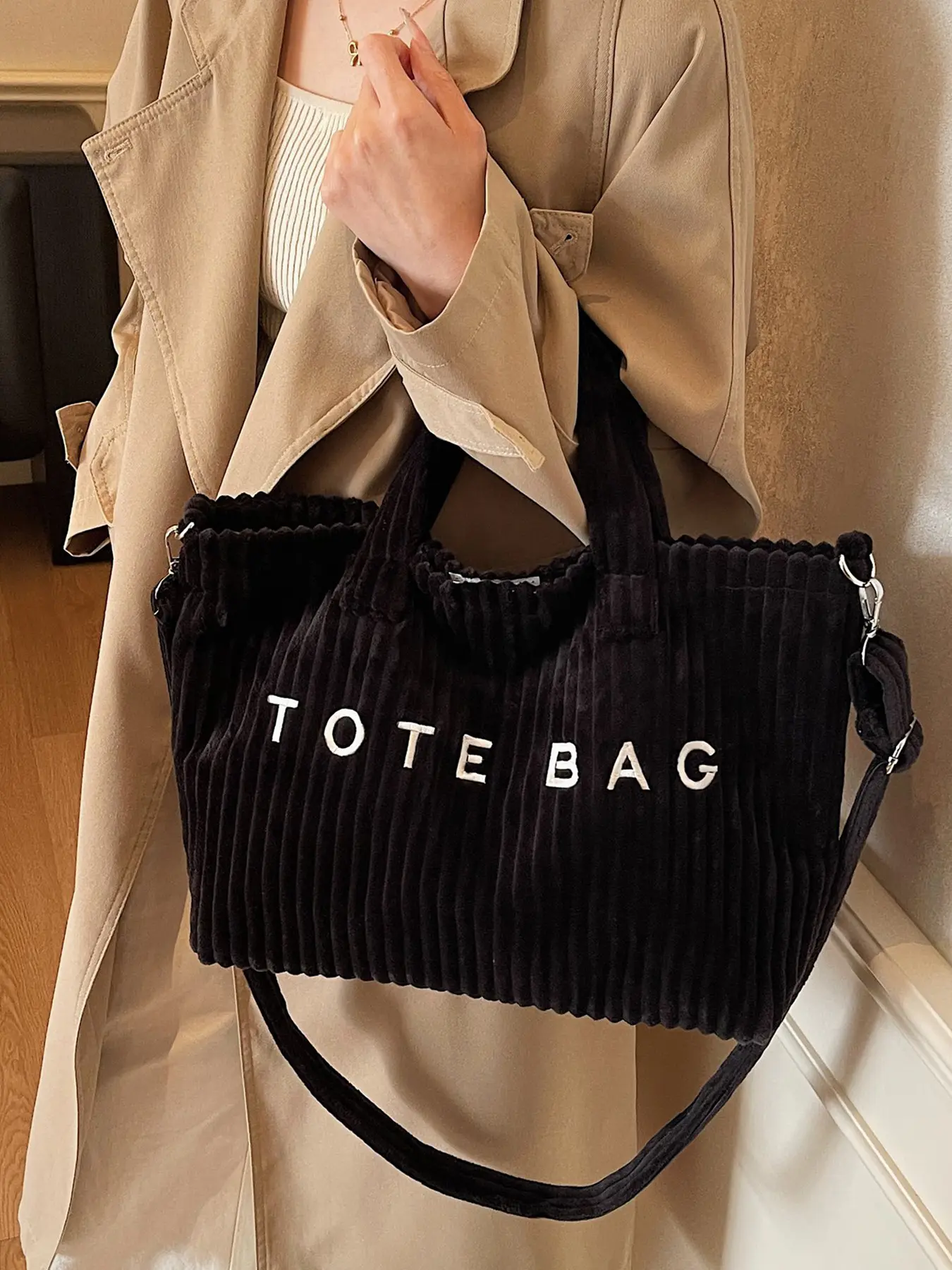 New Large Capacity Crossbody Shoulder Bag, Trendy Versatile Plush Women's Handbag, Slouch Bag, Letter Print Tote Purse, Fashionable Daily Use, Casual Bags