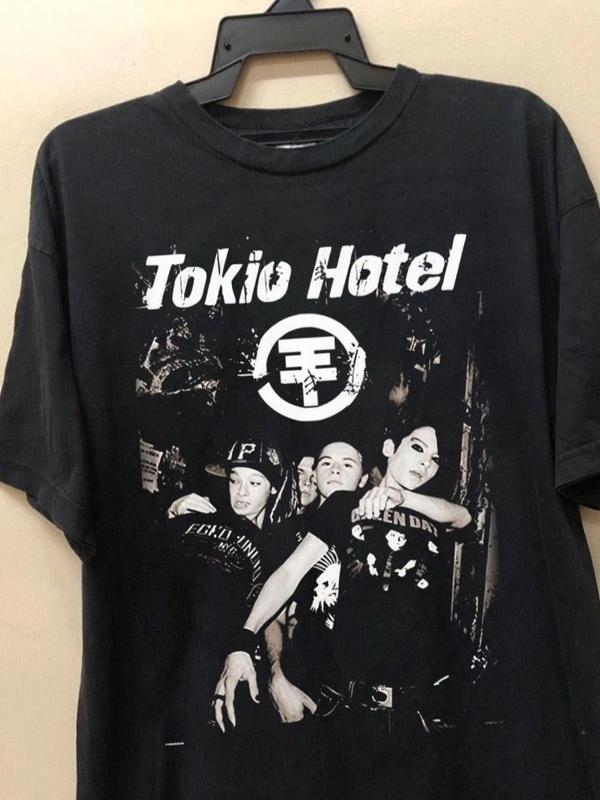 Vintage Tokio Hotel Signatures Music T-shirt