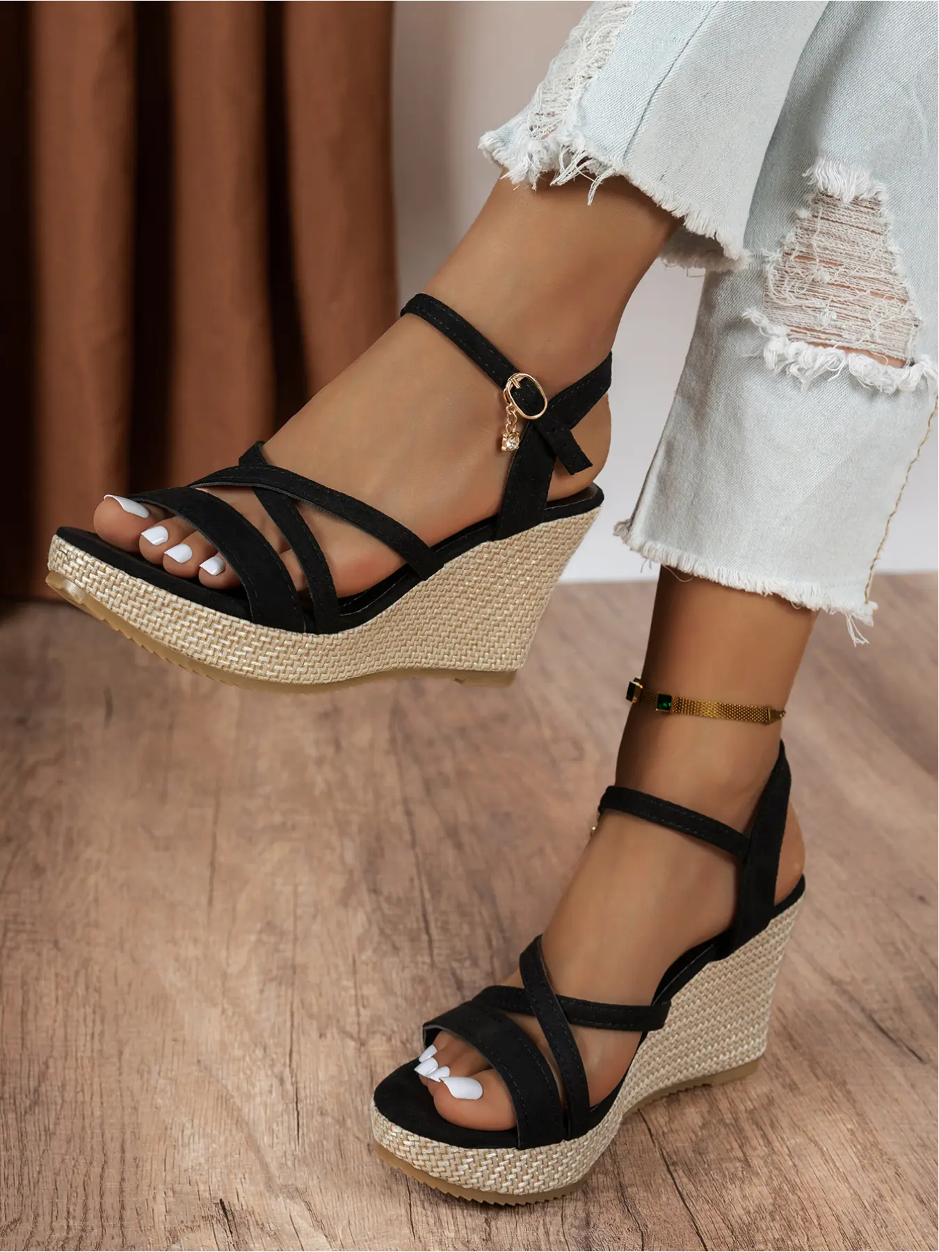 Plus-size women's new summer open-toe cross-strap buckle heeled wedge sandals, suitable for outdoor wear, stylish, Classy, Fashion, Elegant, simple, comfortable, versatile for daily commuting and gatherings, with a thick-soled wedge design