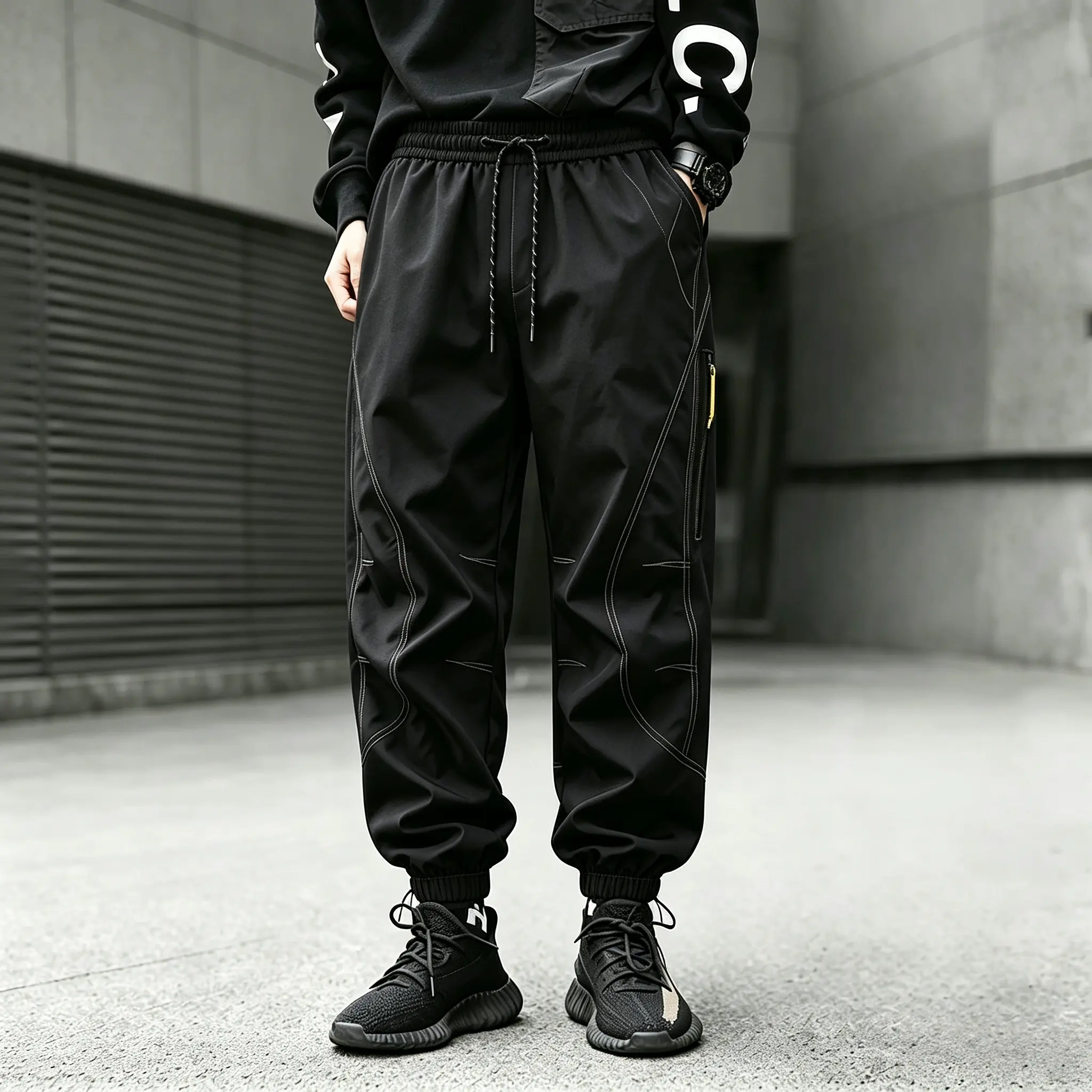 Unisex loose outdoor cargo pants featuring a three-layer rip-resistant mesh fabric; waterproof, windproof, breathable, and lightweight—ideal for hiking, camping, and streetwear.