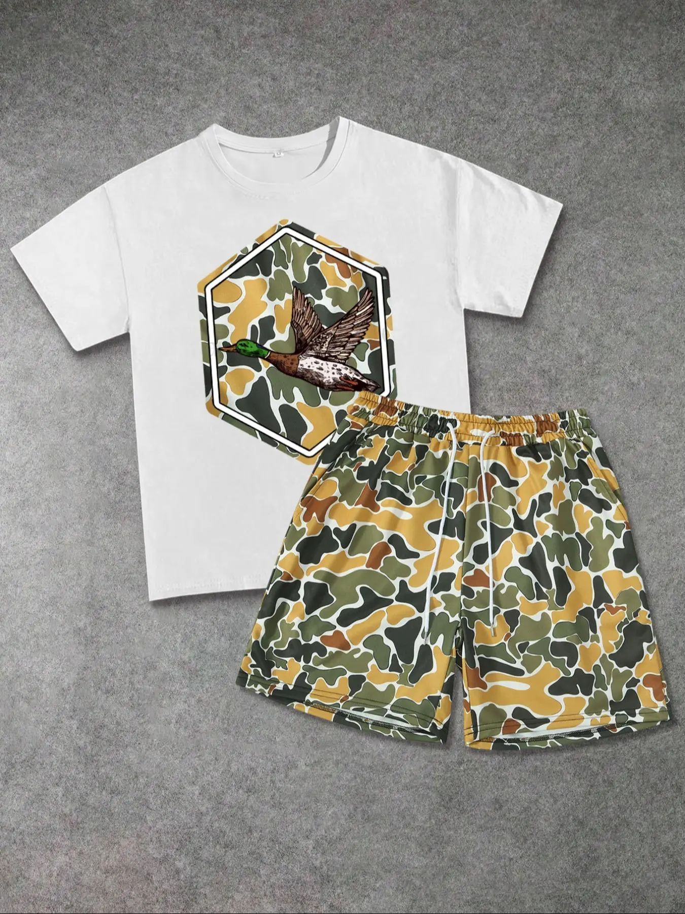 Two-Piece Set Men's Regular Fit Camouflage Print Letter Print Short Sleeve Tee & Drawstring Waist Shorts Set, Casual Round Neck T-shirt & Track Shorts, Summer Clothes Set for Men Menswear, Casual Matching Set, Casual Sport Set