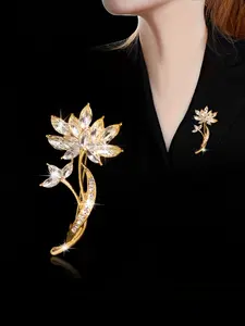 Luxury Artificial Crystal Lotus Brooch Pin, Elegant Fashion Accessory for Women Clothes Decoration, Fixed Clothing Ornament