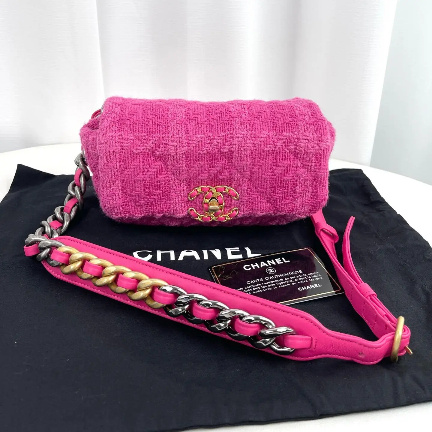 Pre-owned CHANEL Tweed 19 Waist Bag 24332925