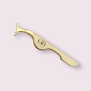 Eyelash Applicator for Easy and Precise Application