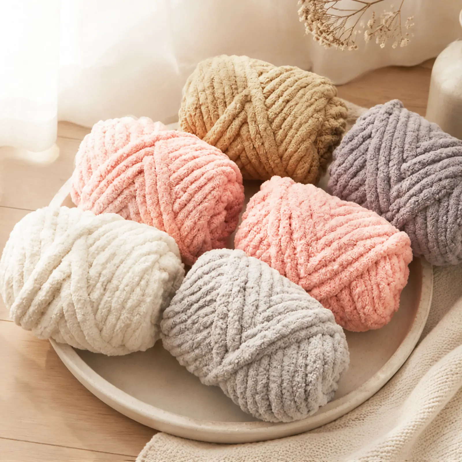 【MAETOOW】Chunky Yarn for Hand Knitting – Jumbo Thick Chenille Yarn for Crocheting, Ultra-Soft Fluffy Blanket Yarn, DIY Pillows, Pet Beds，Bags & More，Beginner Friendly