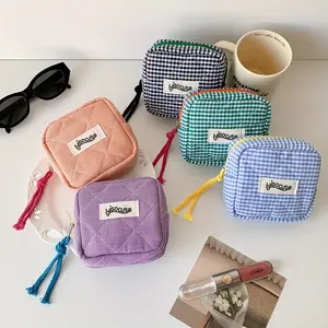 1pc Korean Style Minimalist Checkered Polyester Cosmetic Pouch, Small Square Makeup Bag with Tassel Zipper, Portable Storage for Lipstick, Earphones, Coin Purse for Women