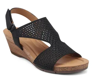 Earth Peep-Toe Wedges with Perforated Details-Harten