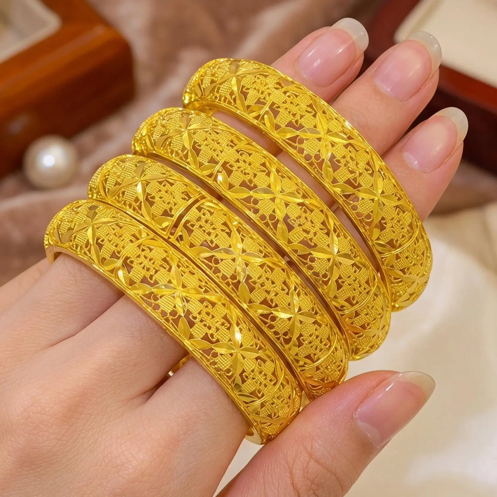 Hollow Four Leaf Clover Filigree Wide Bangle Hypoallergenic Vintage Fashion Bracelet ,gifts for girlfriend,accessories for women,womens gifts