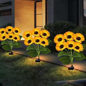 2/4/8 Pieces 6-Head Solar Sunflower Bouquet Garden Decorations Lights, Artificial Simulated Texture LED Automatic Induction Outdoor Plants, Waterproof, Energy-Saving Outdoor Lighting,Suitable For Birthday, Wedding And Easter Decorative Gifts