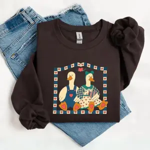 Vintage Goose Sweatshirt, Country Farmhouse Duck Shirt, 90s Retro Goose Couple Sweatshirt, Cottagore Animals Sweater, Cute Cozy Pullover