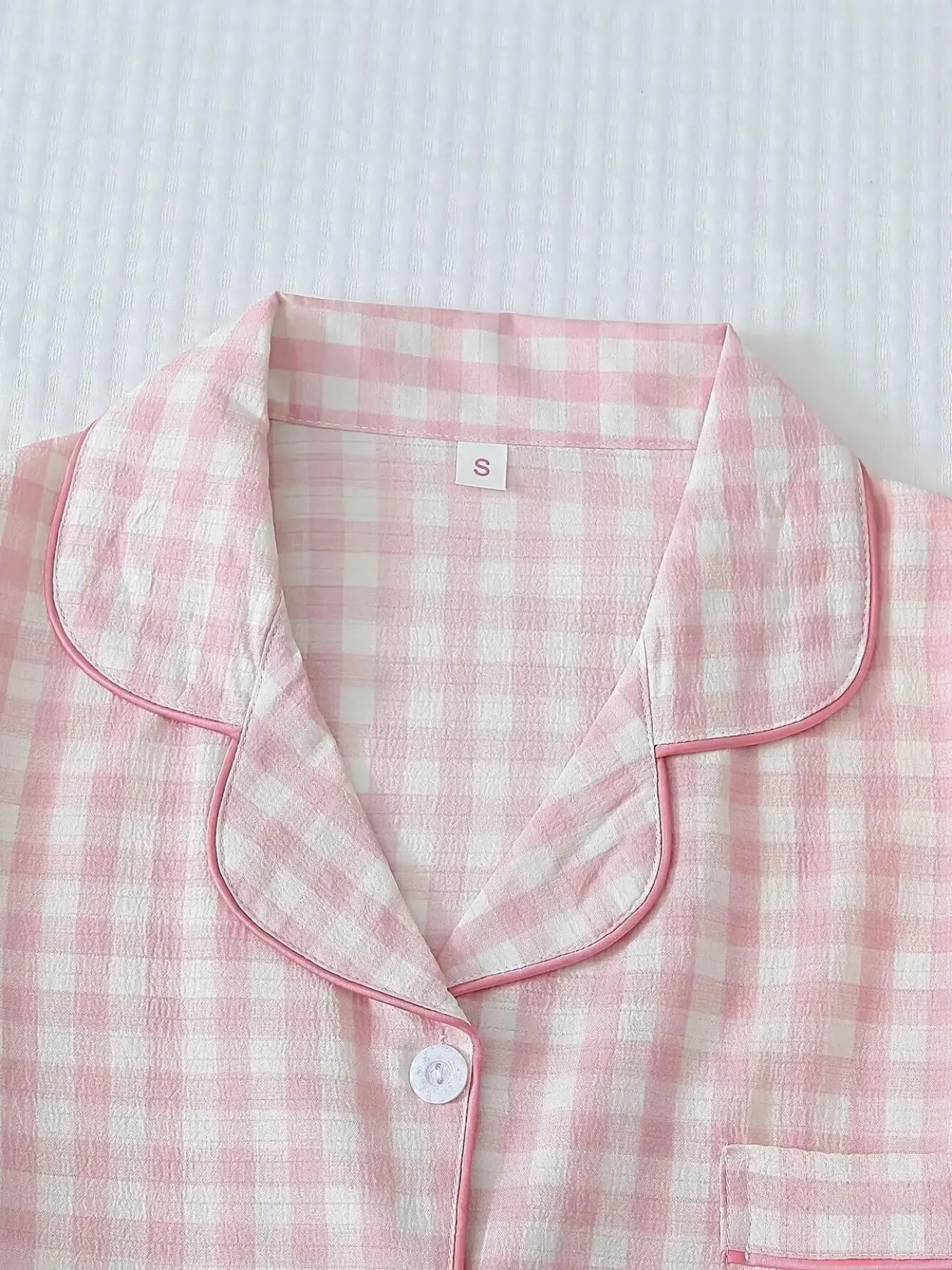 Women's Gingham Print Plaid Short Sleeve Pajama Outfit, Casual Comfy Button Up Top & Shorts PJ Set, Ladies Sleepwear for Summer, Loungewear Pyjamas, Nightwear Pajamas Fitted loose fit warm weather modern laid back