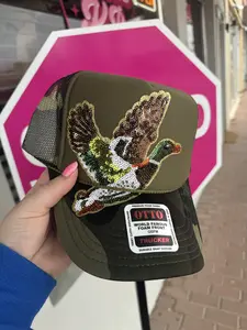 Sequin Mallard Trucker Hat - Classic Design with Adjustable Fit and Comfortable Fit for Outdoor Activities