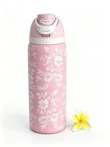 Owala 32oz Lace Pink vacuum flask is leak-proof, comes with a straw lid, and is a stylish and practical drinking vessel. It keeps your drinks cool and fashionable, making it a must-have for all day use. It's perfect for hydration, portable bottles outdoor