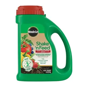 Miracle-Gro Shake 'n Feed Tomato, Fruit and Vegetable Plant Food, 4.5 lbs.