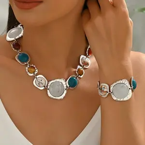 1 Set of Two Retro Luxury Women'S Jewelry Sets, Consisting of a Necklace And a Bracelet, Decorated with Golden Metal Inlaid with Colorful Gemstones. It Is Suitable for Formal Occasions Such As Dinners, Parties, Weddings,