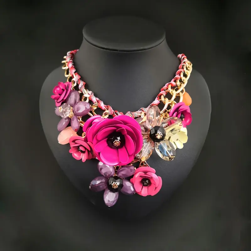 Exaggerated Metal Collarbone Chain Fashionable Floral Artificial Crystal Necklace, Women's Pendant Neck Accessory