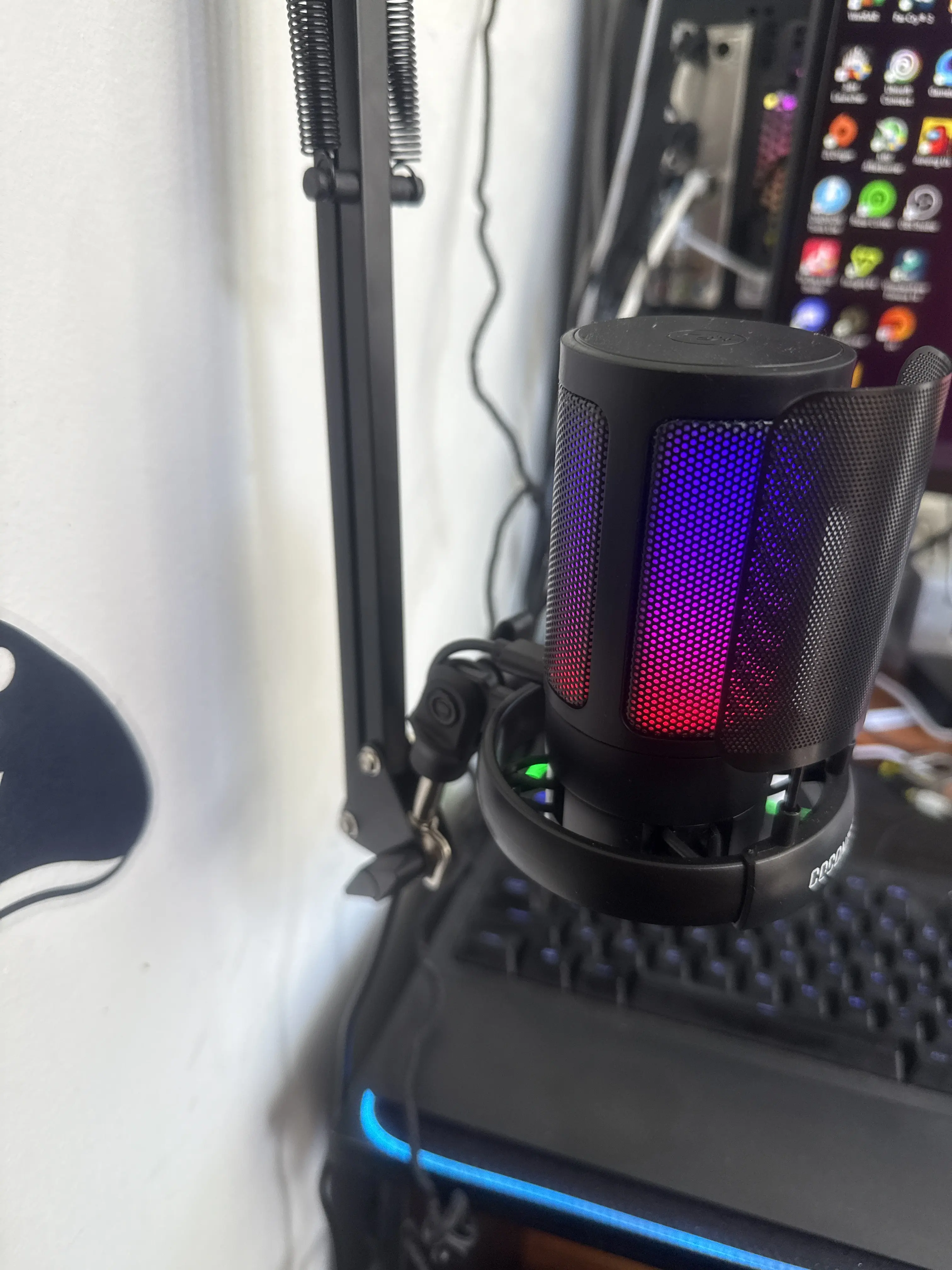 Microphono with Echo Cancellation & RGB Lighting Perfect for Live Streaming and Recording