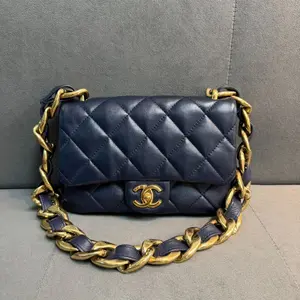 Pre-owned CHANEL CF navy blue gold hardware microchip