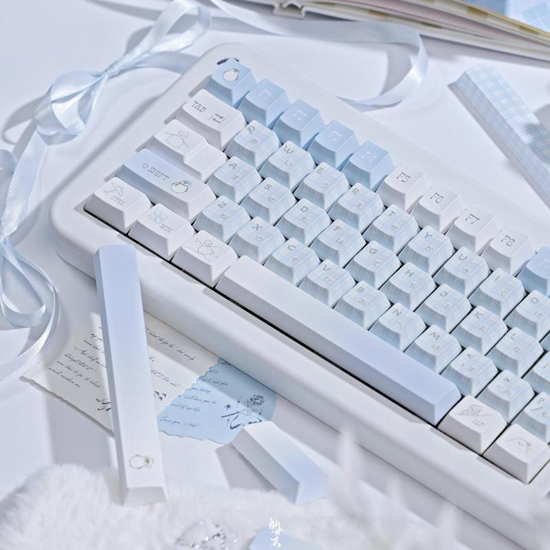 Ergonomic keycaps COOMICKEY Creamy Keycaps Set 145 Keys PBT Dye Sublimation Snowman Shape Blue Custom Keycap for 61/64/87/104/108 Cherry MX Switches ISO ANSI Layout Mechanical & Gaming Keyboard
