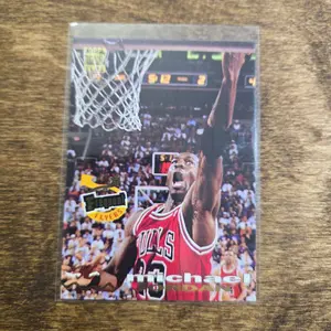 Michael Jordan 23 Chicago Bulls Trading Card - Officially Licensed Sports Memorabilia