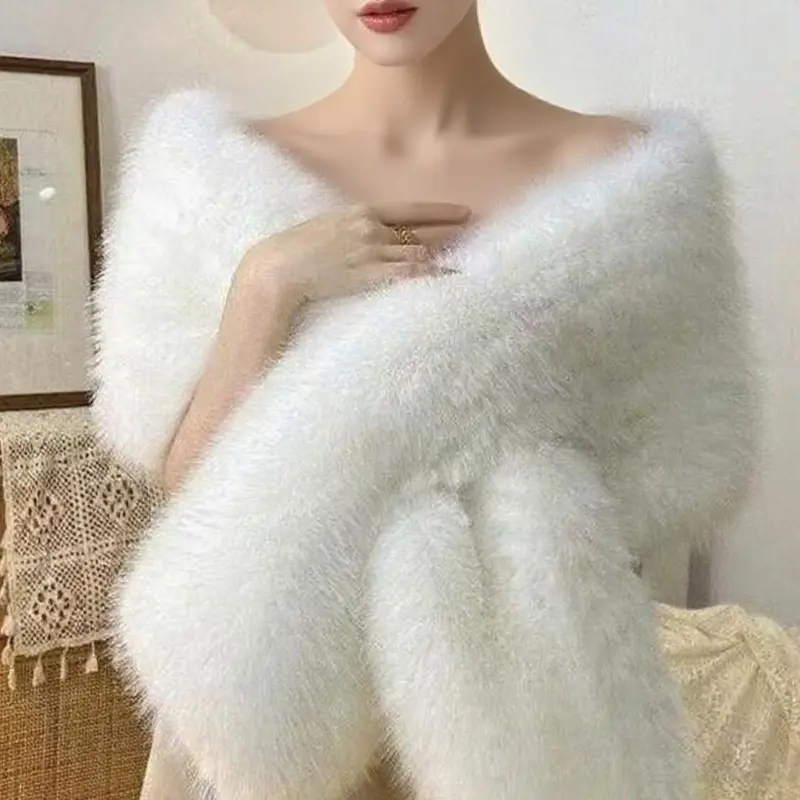Women's Fashion New Shawl, Winter Party Banquet Faux Fur Wrap, Thick Warm Windproof Scarf, Poncho Stylish and Cozy Accessories Crossed shawl, Fluffy Soft Scarf, Fashionable Scarf