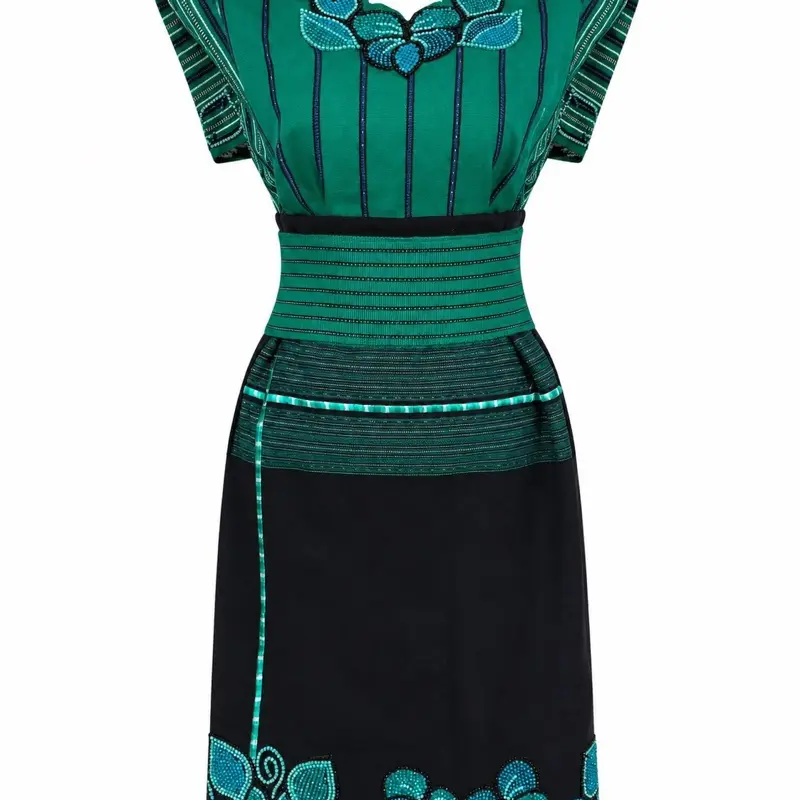 Traje Típico Artesanal - Handmade Traditional Outfit for Cultural Events, Festivals