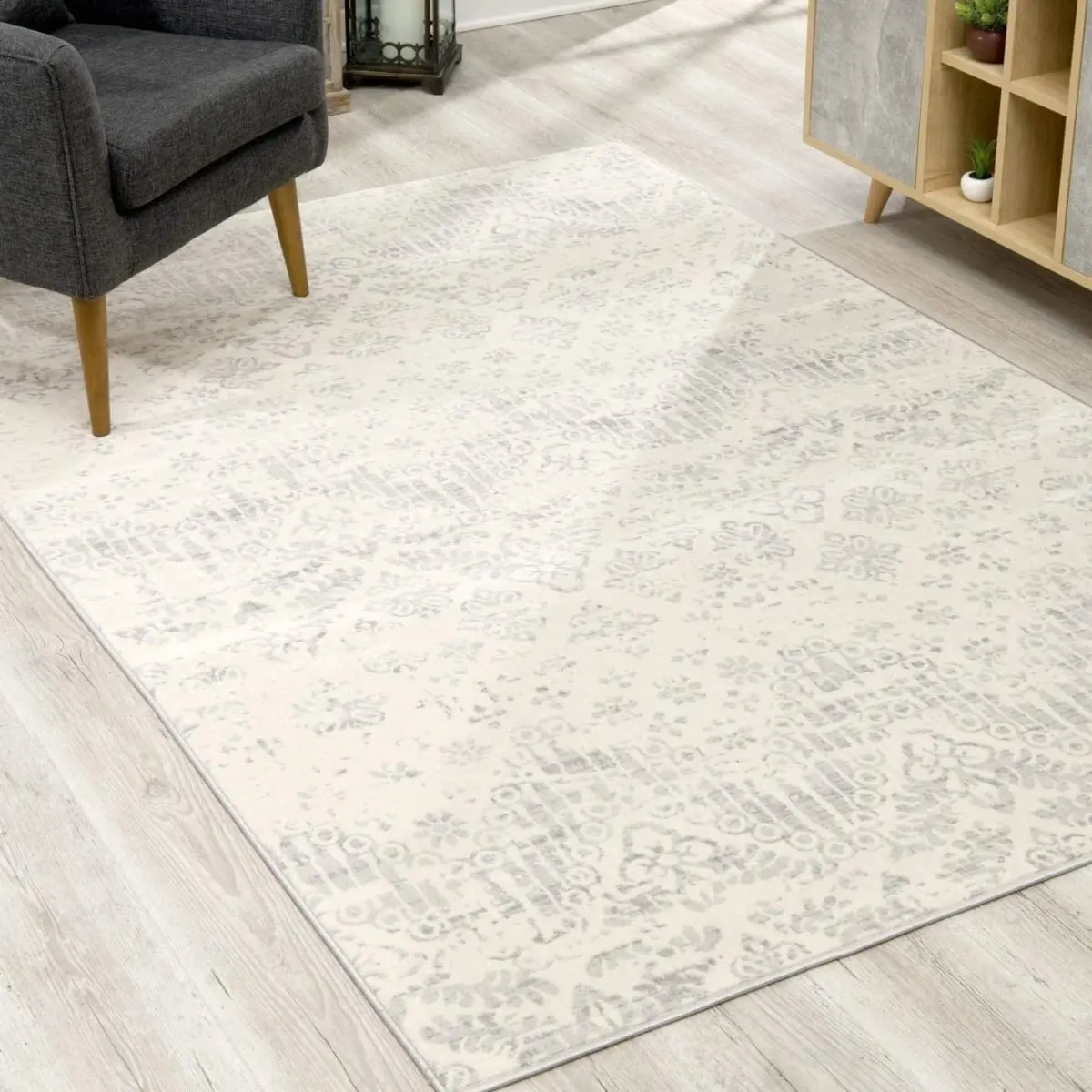 HomeRoots 390218 2x3 ft. Ivory Distressed Ikat Indoor Area Rug, Decorative Scatter Rug for Living Room, Indoor Area Rugs