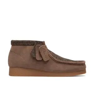 Clarks Wallabee EVO 26183993 Mens Brown Suede Lace Up Chukkas Boots
