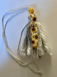 Handmade Ribbon Tassel Bookmark for Book Lovers Sunflowers 5-inch Tassel 14-inch Beaded Ribbon Perfect Gift for Readers Students Teachers