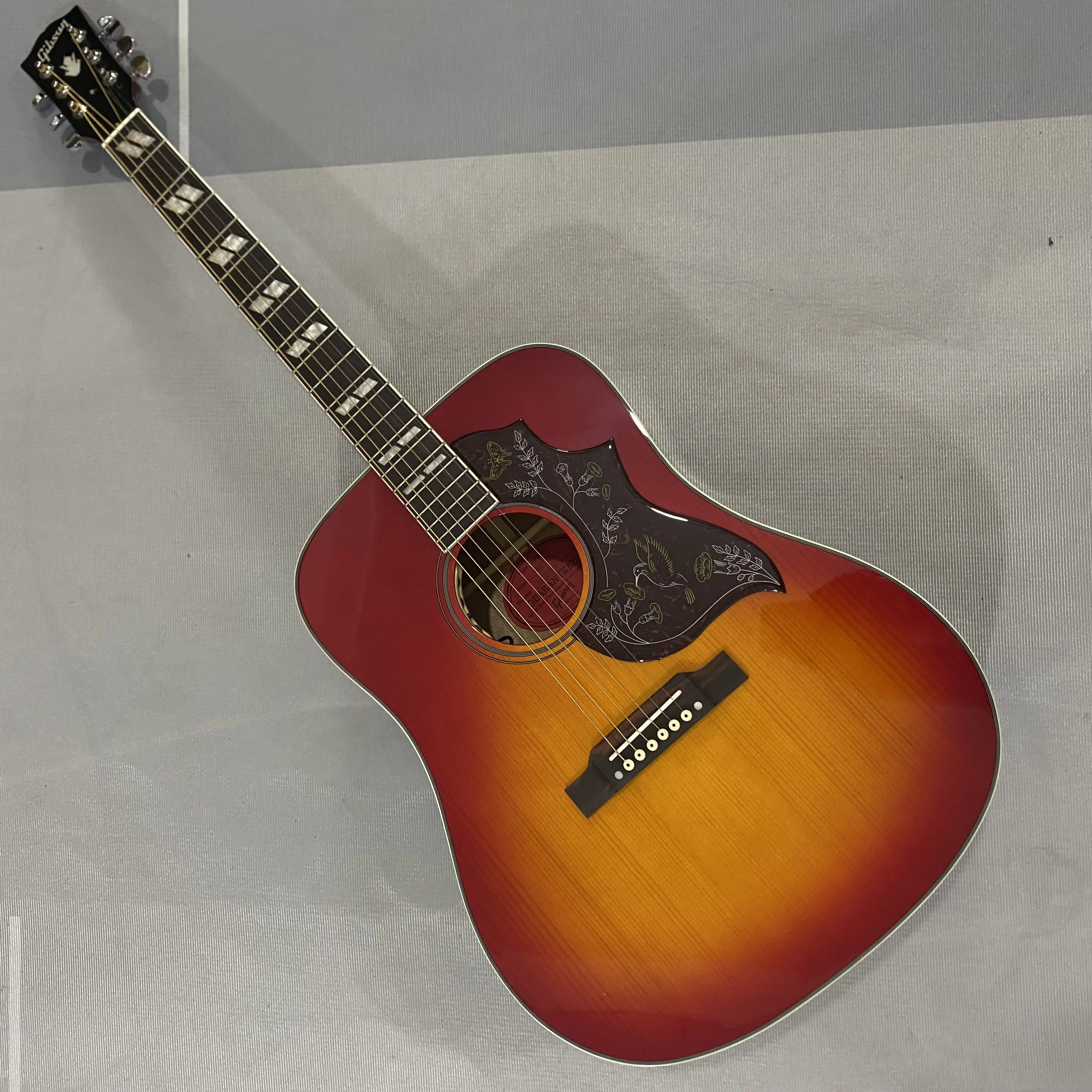 CS Hummingbird Acoustic Electric Guitar  6 Strings, Top Solid Spruce Rosewood fingerboard with pickups