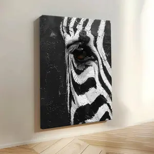 A Textured Zebra Eye Canvas Art, 2D Wooden Frame Painting, Black and White Striped Zebra Portrait, Strong Expressive Three-Dimensional Effect, Suitable for Modern Living Room or Art Studio Decoration, Natural Inspiration Gift, Modern Home Decoration, Zebr