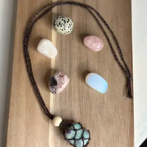 Interchangeable handmade natural crystal macrame necklace