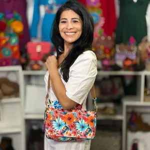 Bolsa hombro yute - Mexican handbag 100% Handbag with Vibrant Floral made with yute - hecha de yute en León Gto