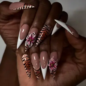 Tiger Pattern & Charming Amber Brown Flowers with White French Leopard Print False Nails, Cool & Edgy Y2K Style Wearable Press On Nails with Jelly Glue & Nail File
