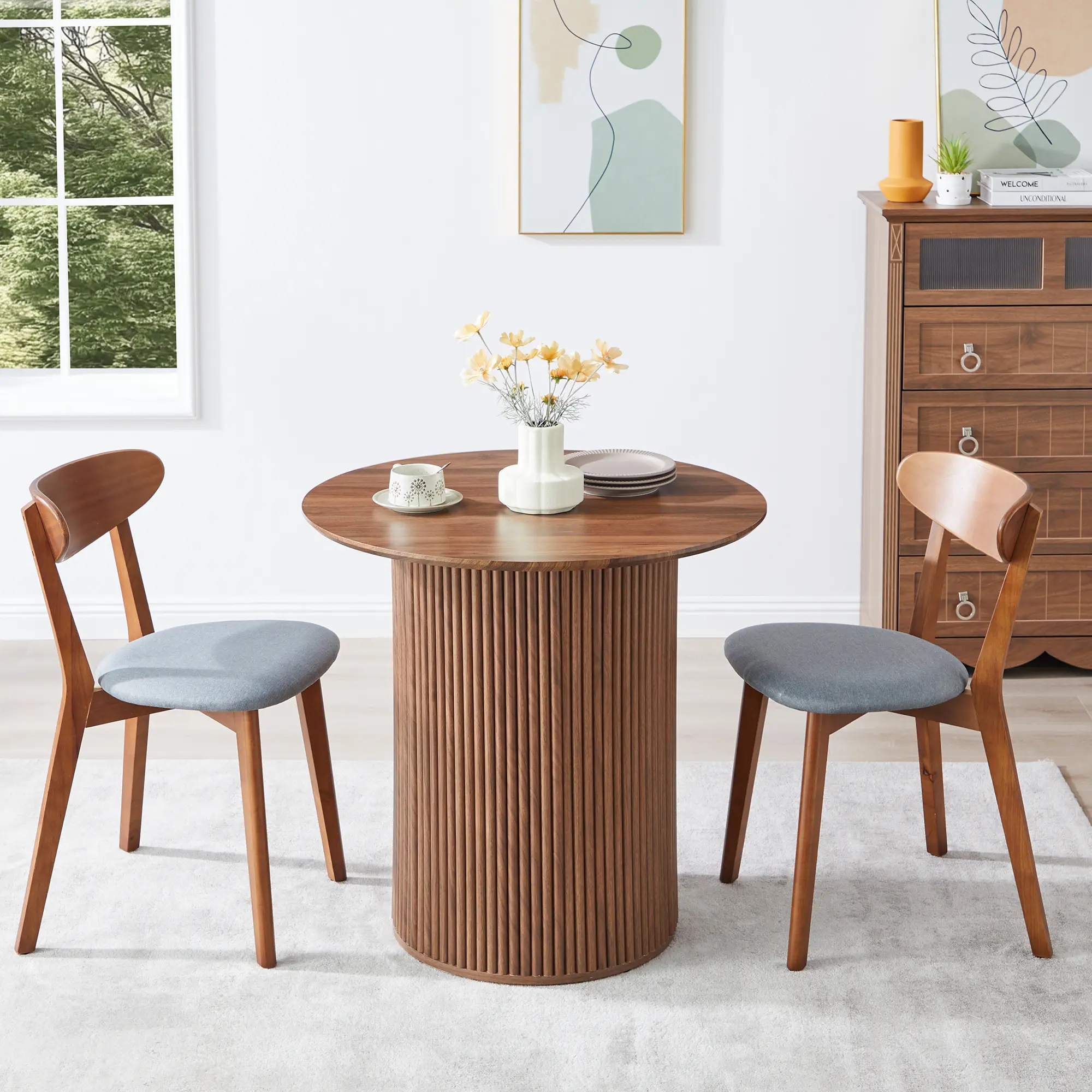 Giratree 31.5'' Round Dining Table for 2-4 People, Small Farmhouse Kitchen Table with Fluted Wood Base for Dining Room, Living Room and Breakfast Nook