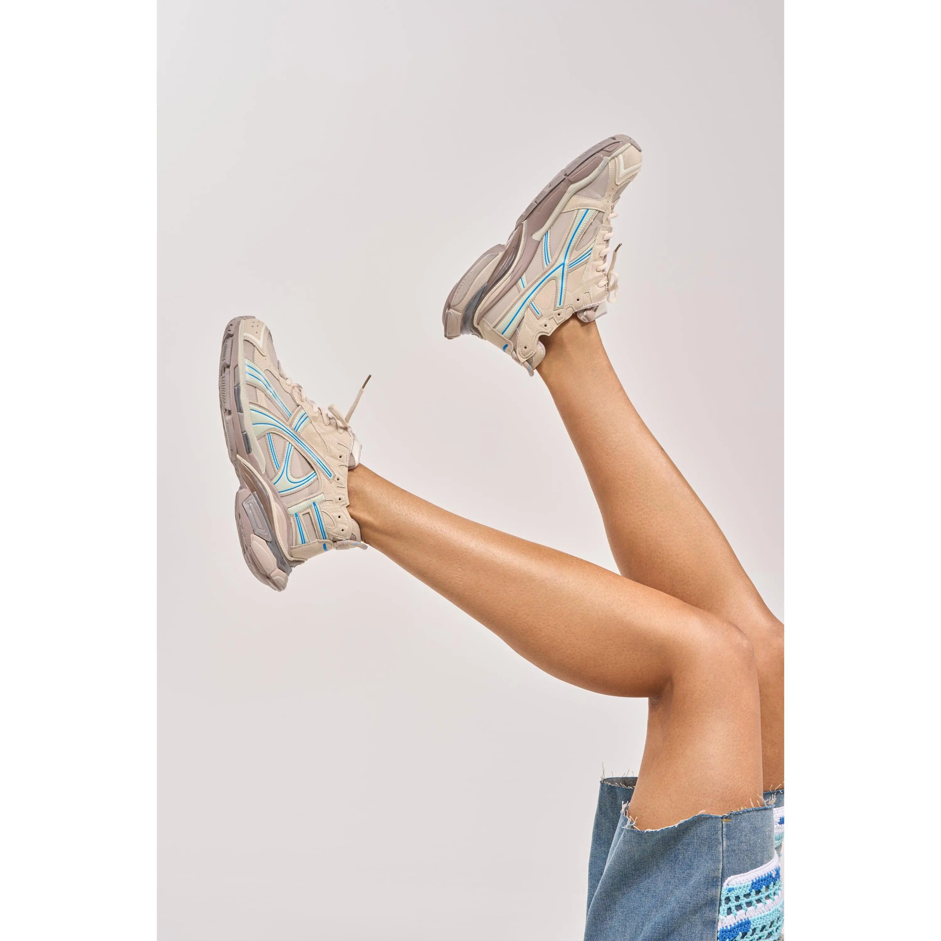 AKIRA GOLD MELAE LIGHT GREY SNEAKER AKIRA GOLD MELAE LIGHT GREY SNEAKER