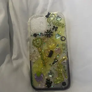 iPhone 15 Junk Case - Yellow Green Black Decorative Protective Cover with Glitter and Beads