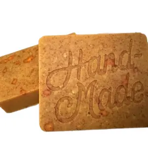 Mi'Clre Turmeric & Honey Glow Bar - Skincare Comfort Soap cotton pad