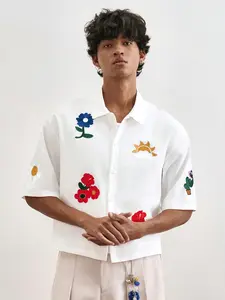 Incerun Men's Long Half-Sleeve Floral Embroidered Button Front Shirt, Casual H-Type Fit, Perfect Gift for Boyfriend & Husband, Trendy Streetwear