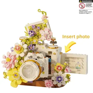 11685pcs Retro Flower Camera Building Blocks Set Compatible with Lego, Photo Frame Toy for Kids over 6 Years, Elegant Gift for Birthday & Valentine's Day